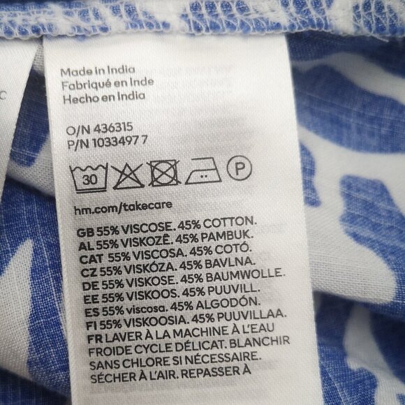 H&M Ladies Size Small Blue & White Pattern Made in India V-neck Blouse - Picture 5 of 10